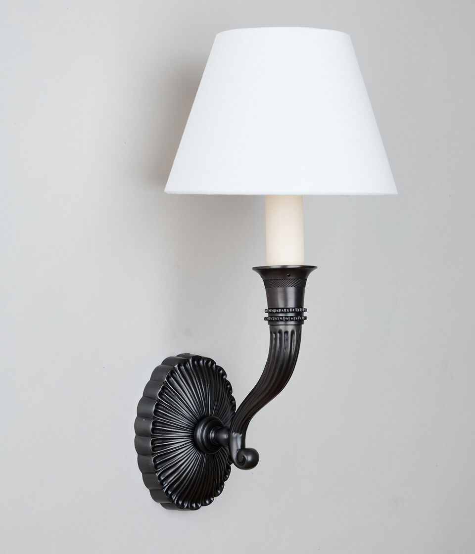 Sudbury Bathroom Vägglampa Enkel – Lacquered Bronze