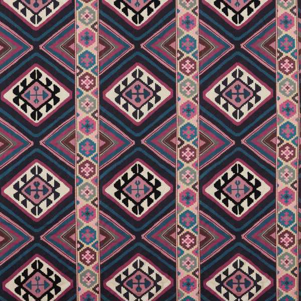 Morris and Co Tyg Dorothys Kilim Barbed Berry Indigo