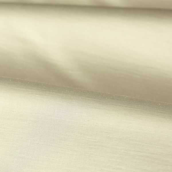 Zoffany Tyg PILOT 0,5m — Zoffany Amoret Performance White Opal