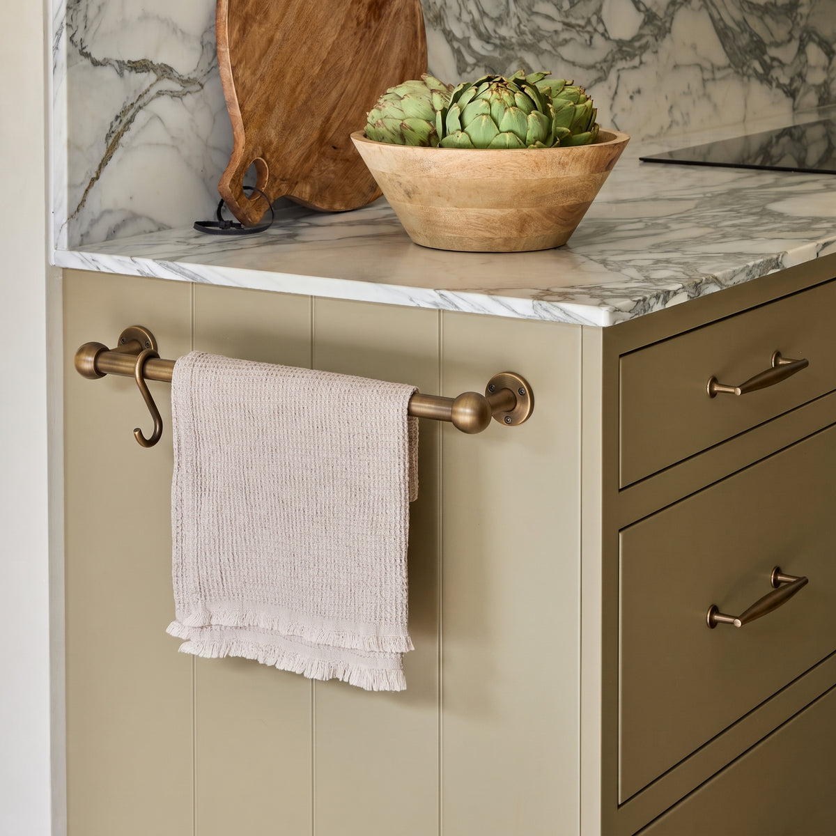 Cotswold Mässing Handduksstång (Kitchen, Bath) — miljöbild, Fine English antique