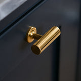 Leebank T-bar handtag — miljöbild, Polished brass lacquered