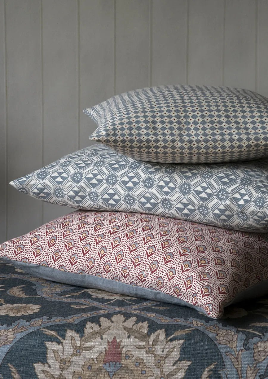 Speedwell Wedgwood Blue – bottom cushion — Lewis & Wood tyg