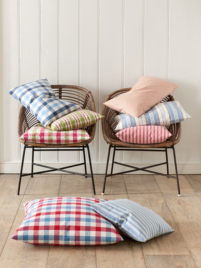 Talla Check miljöbild — Jane Churchill tyg